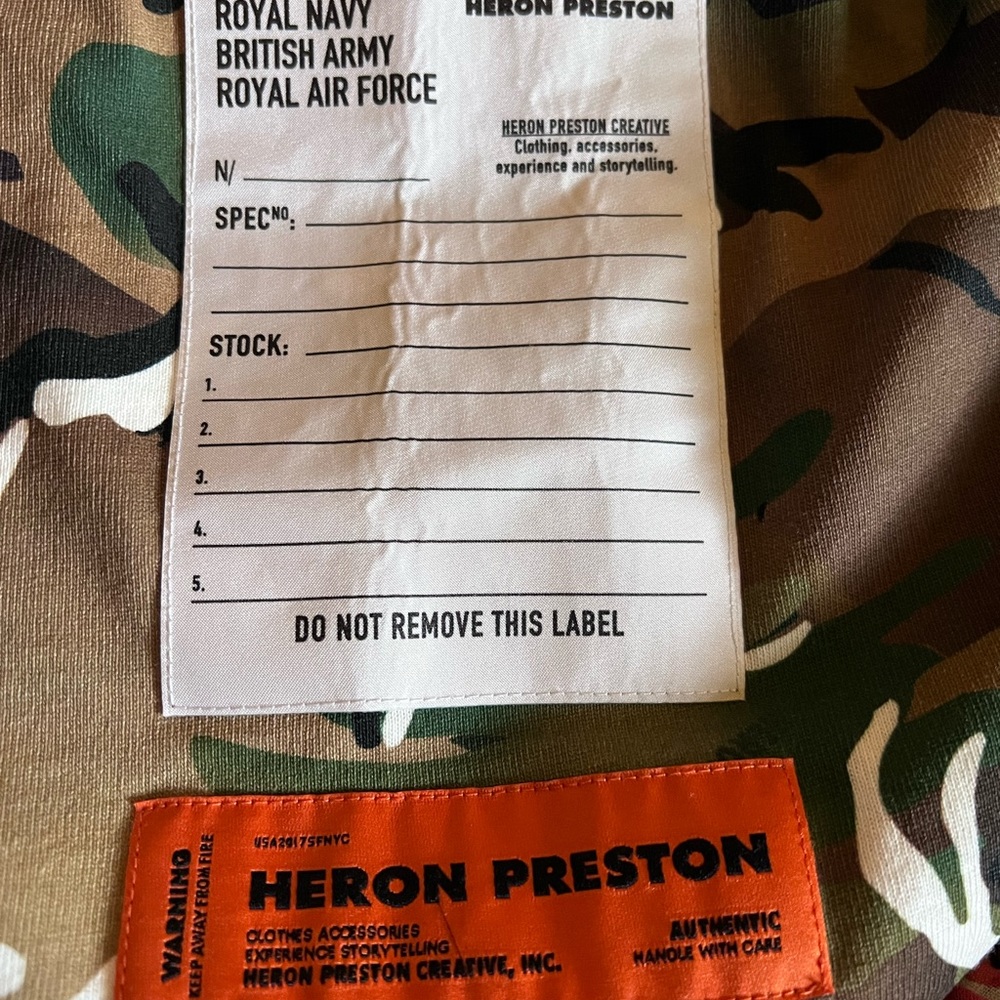Heron Preston Chest-Pocket Camouflage Military T-shirt - Picture 12 of 12